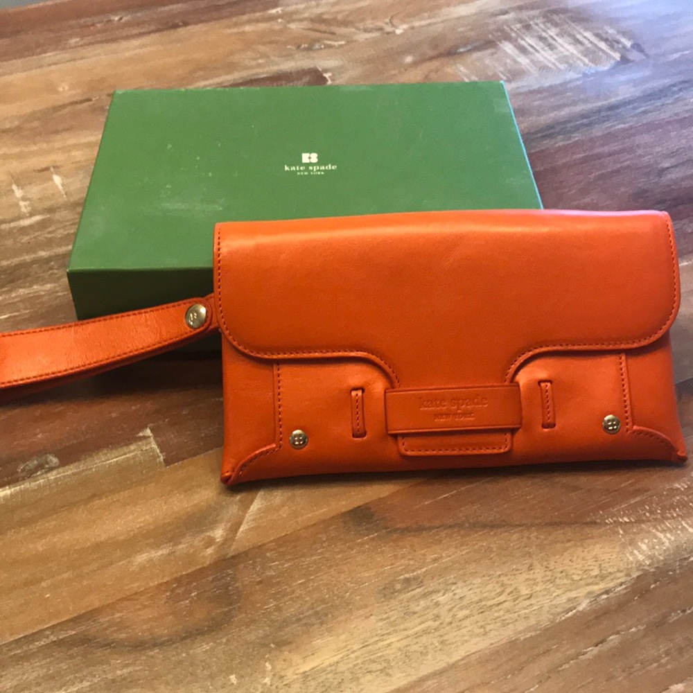 Kate Spade Mini Evan Wristlet